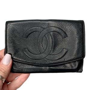 Authentic CHANEL Black Caviar Leather Timeless CC Vintage Pouch Wallet
